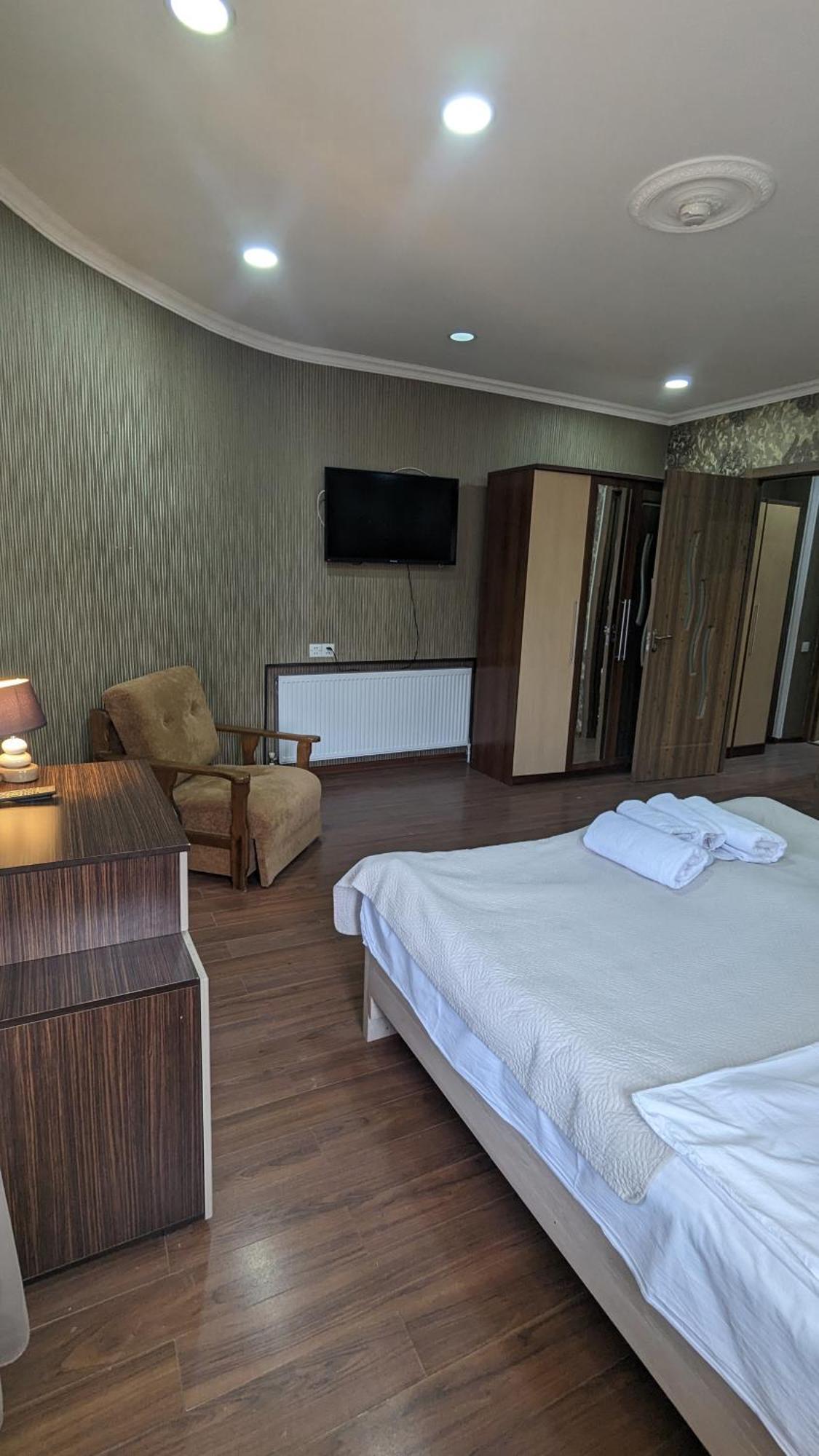 Dkd-Bridge Hotel Tiflis Dış mekan fotoğraf