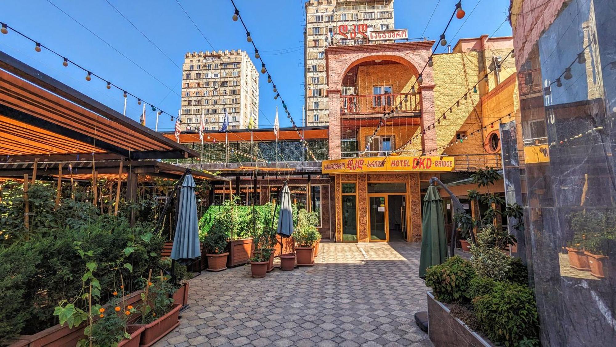 Dkd-Bridge Hotel Tiflis Dış mekan fotoğraf