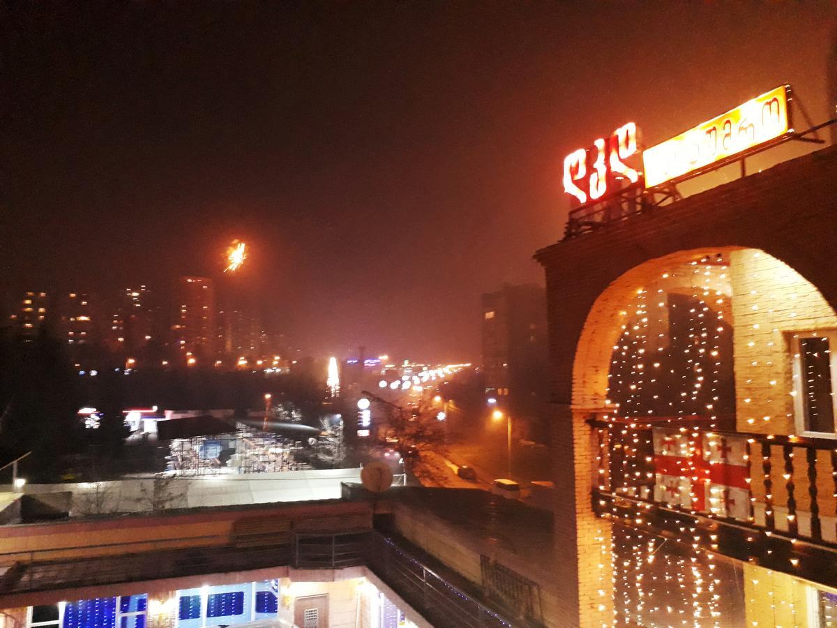 Dkd-Bridge Hotel Tiflis Dış mekan fotoğraf
